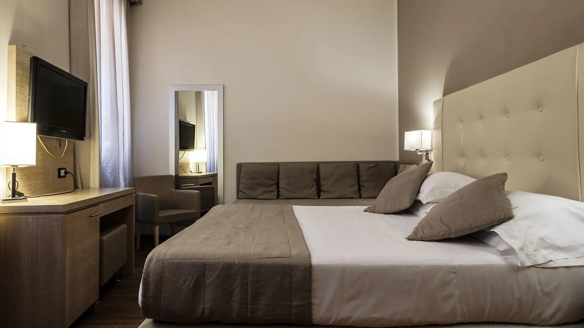 Hotel Accademia Bolonya