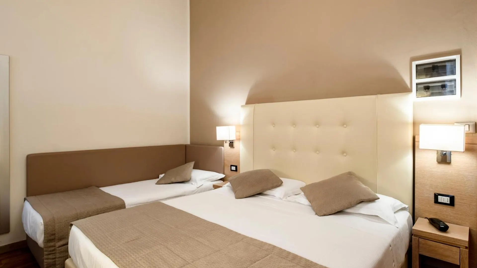 Hotel Accademia Bologna 3*,