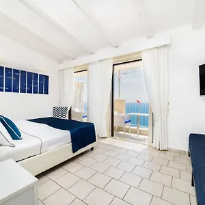 לינה וארוחת בוקר Residenza Al Pesce D'oro אמאלפי