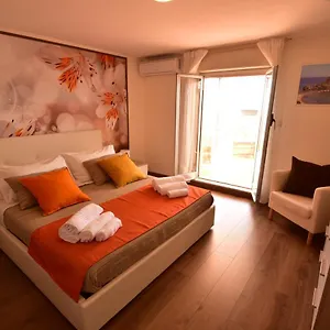  Apartment La Petite Maison Italien
